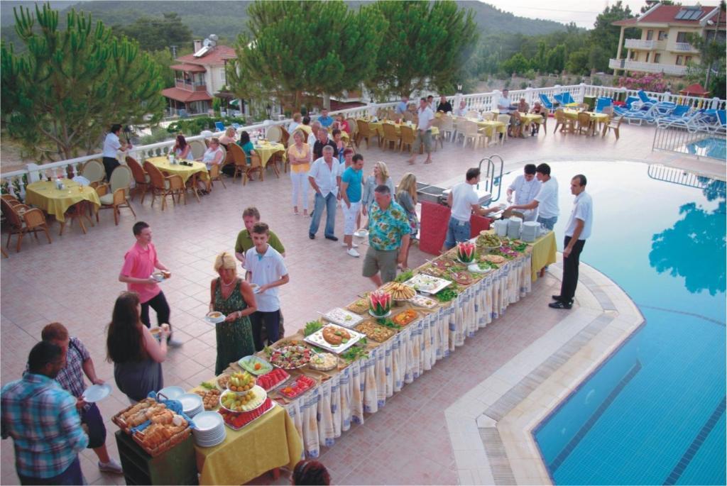 אולודניץ Hotel Leytur מראה חיצוני תמונה