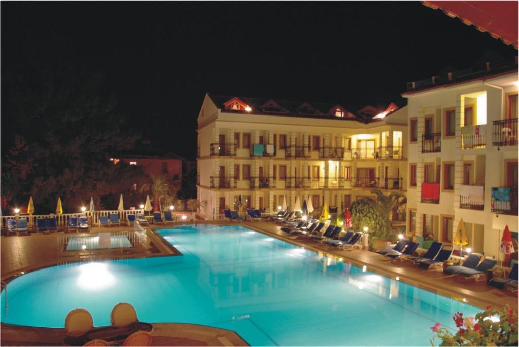 אולודניץ Hotel Leytur מראה חיצוני תמונה