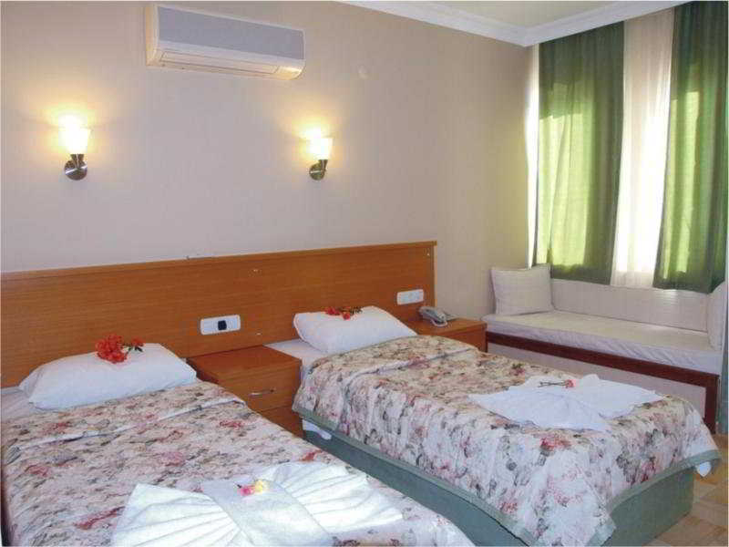 אולודניץ Hotel Leytur מראה חיצוני תמונה