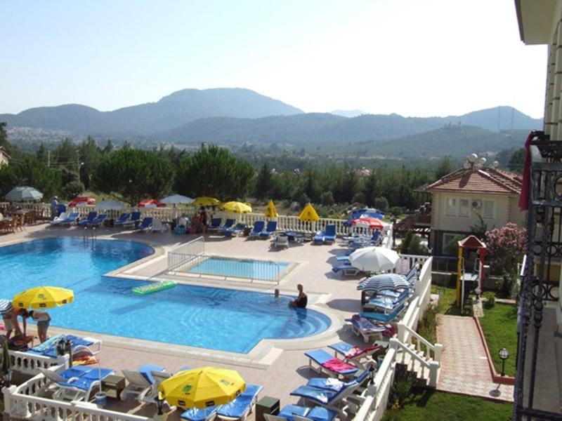 אולודניץ Hotel Leytur מראה חיצוני תמונה