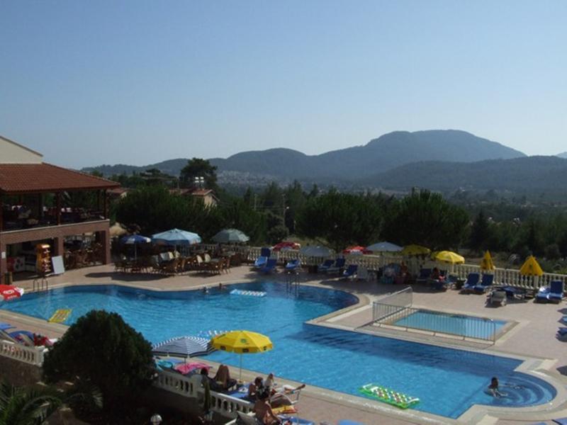 אולודניץ Hotel Leytur מראה חיצוני תמונה