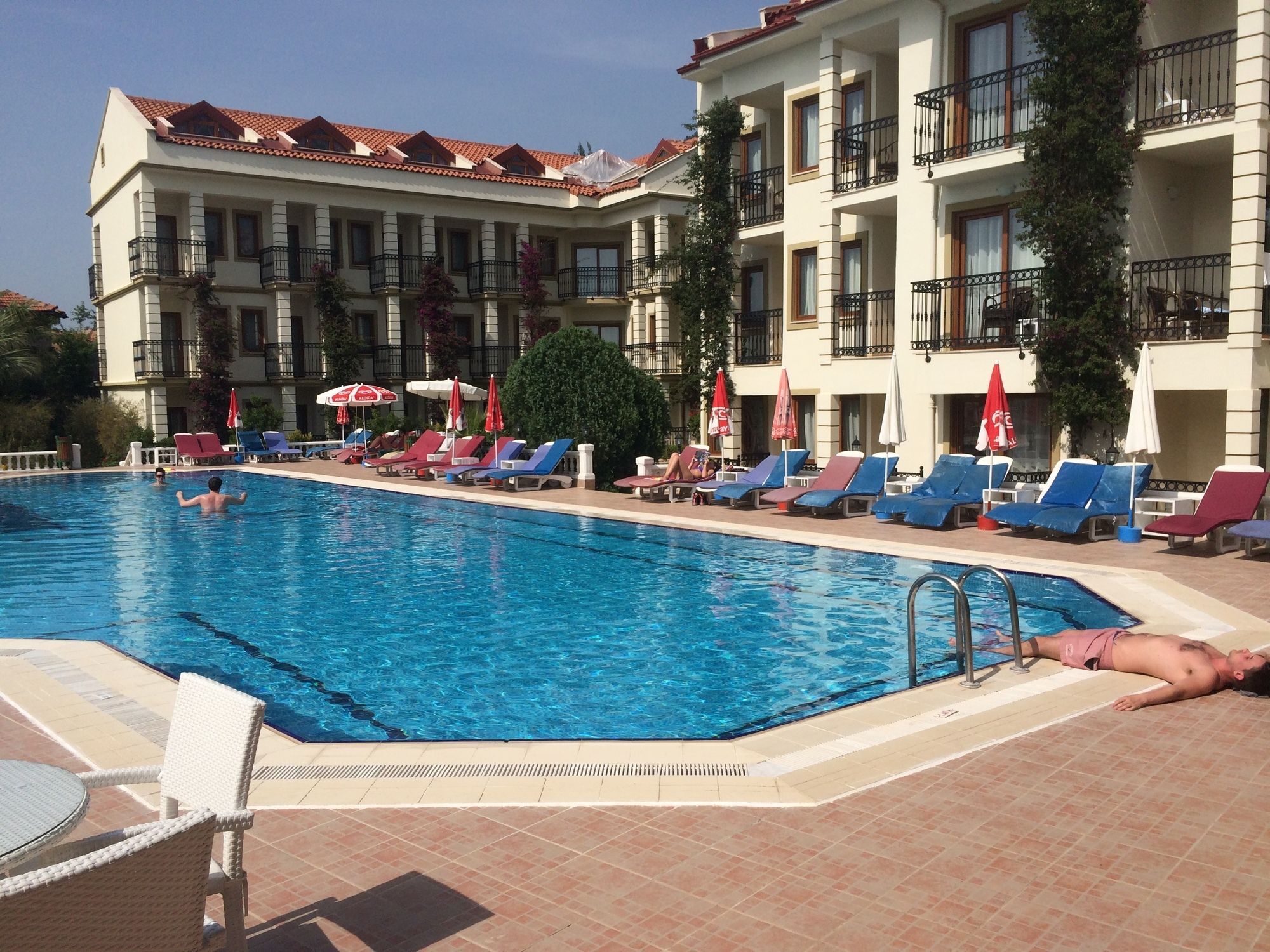 אולודניץ Hotel Leytur מראה חיצוני תמונה